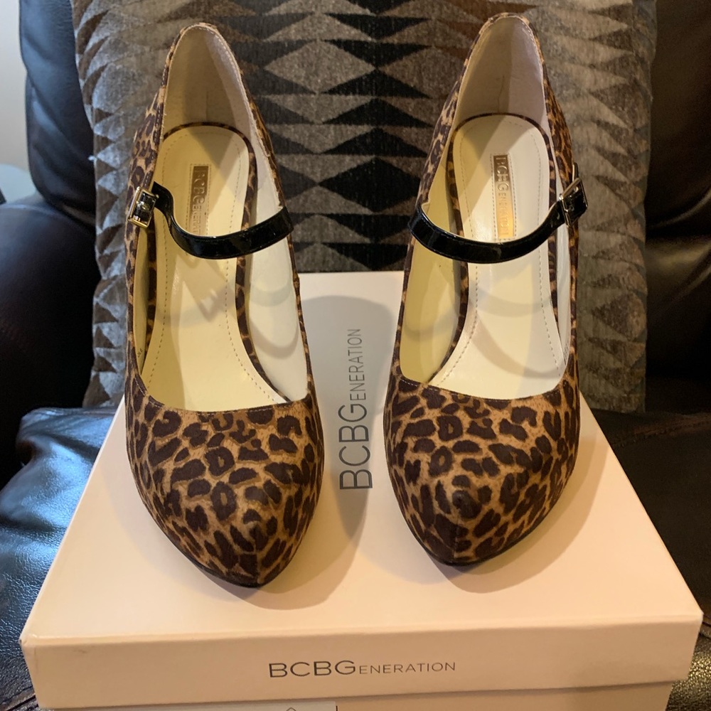 Leopard heel